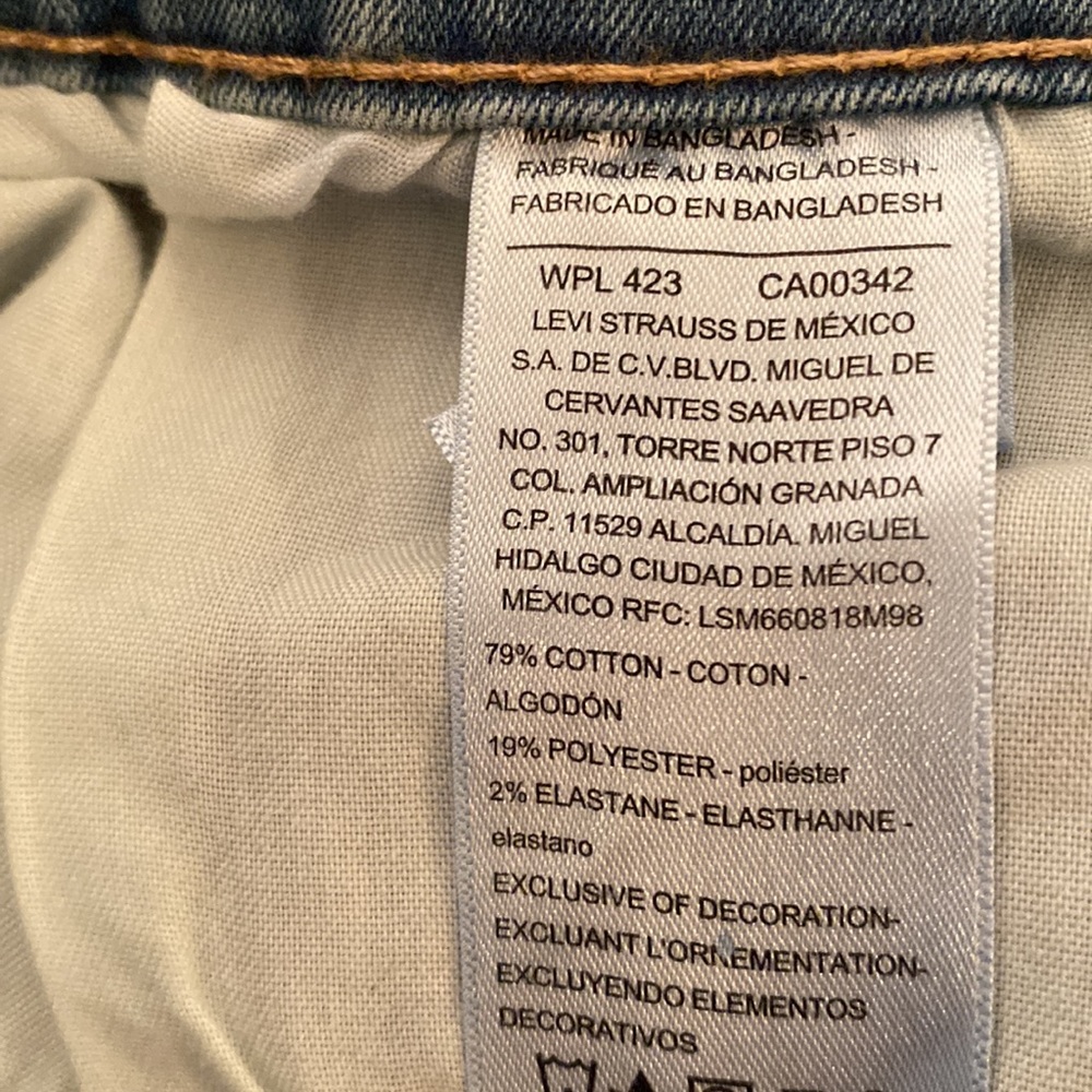 Brand New Denizen High-Rise Skinny Jeans…size 14L - Picture 5 of 8